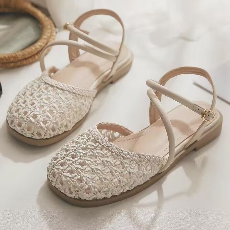 French Street Fashion - Sandales fermées de style français pour