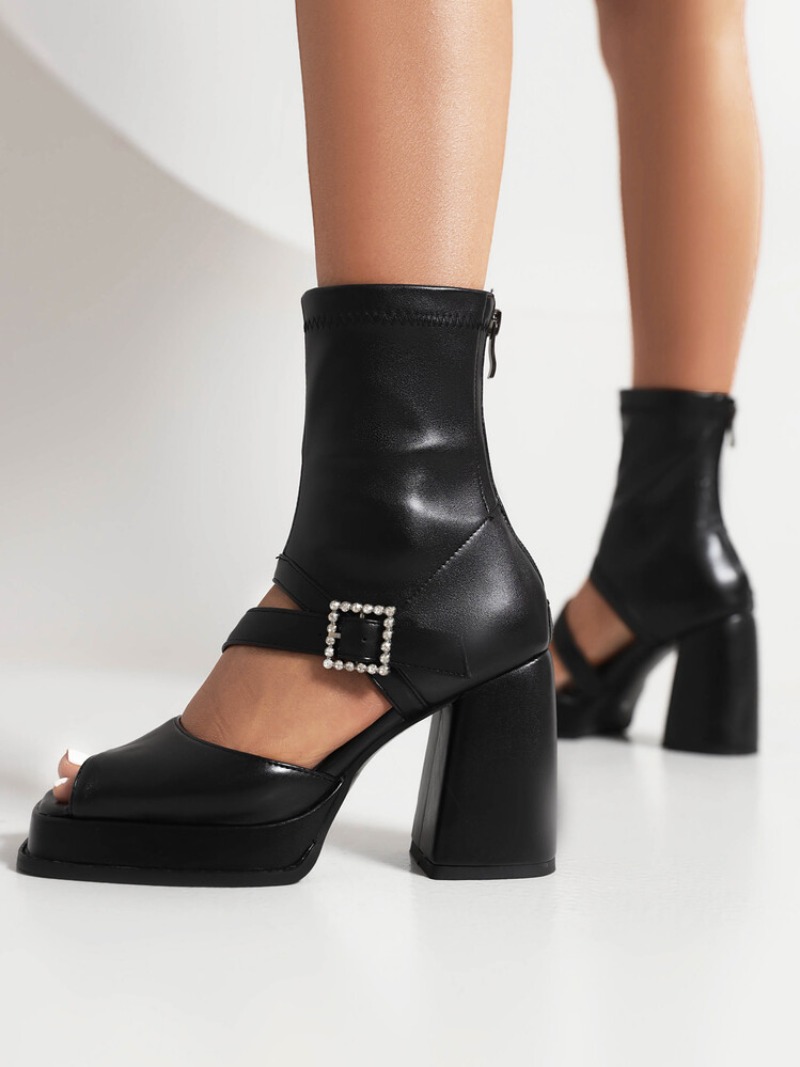 Sandales Gladialtor pour femme - Street Fashion Female avis et prix