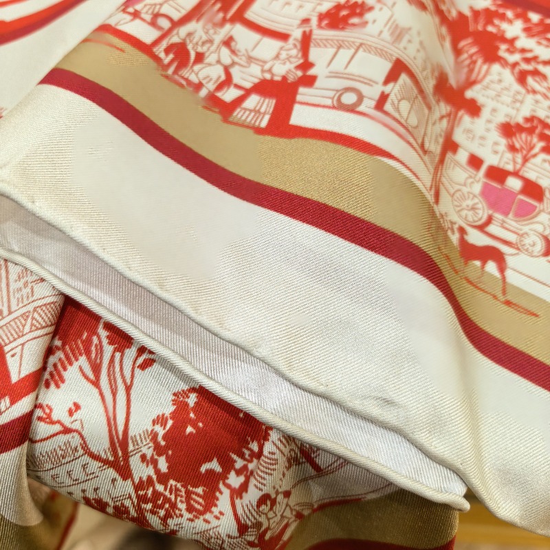 Foulard carré de luxe 100% pur - French Street Fashion avis et prix